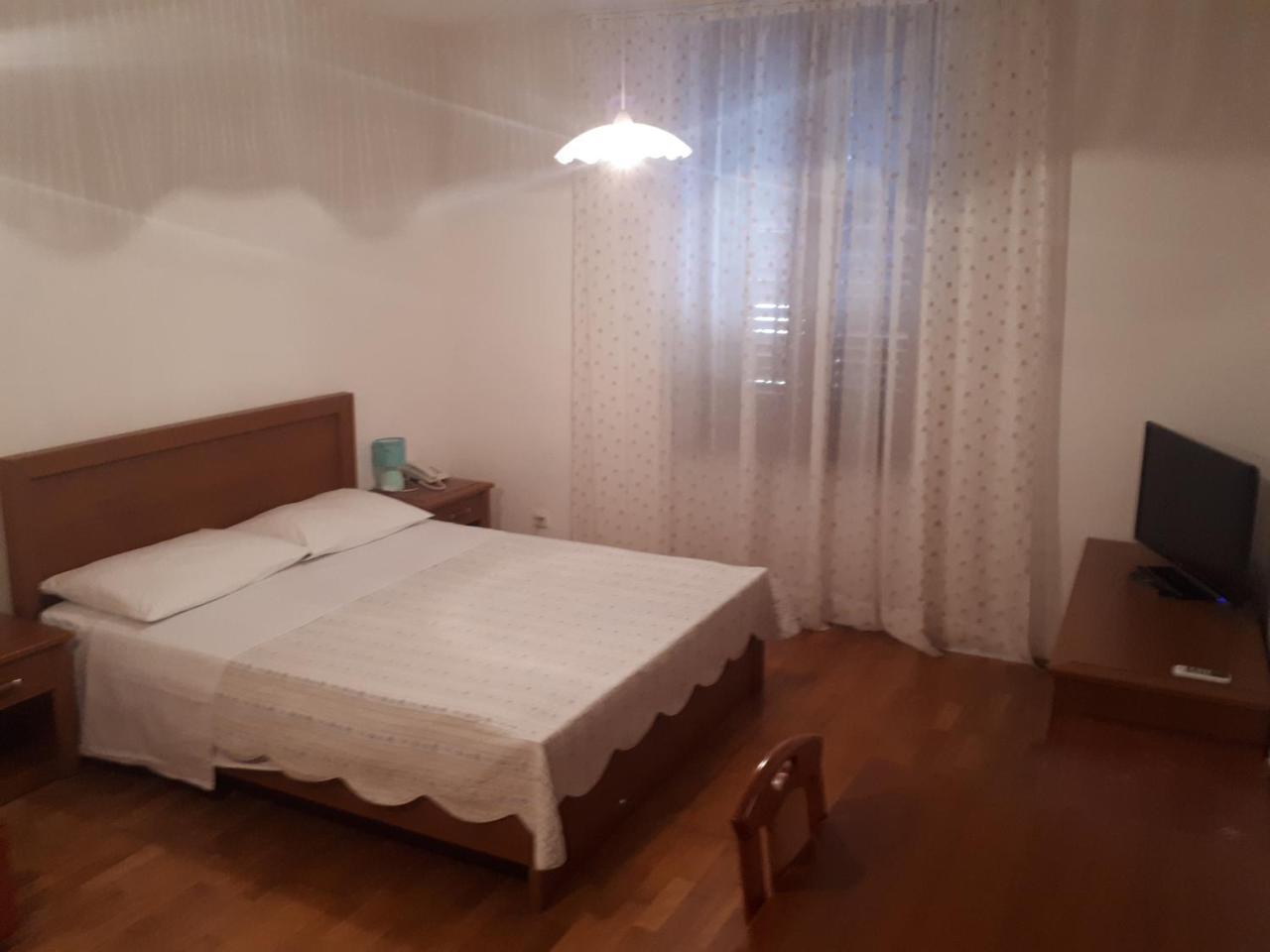 Apartments Lav Poreč Buitenkant foto